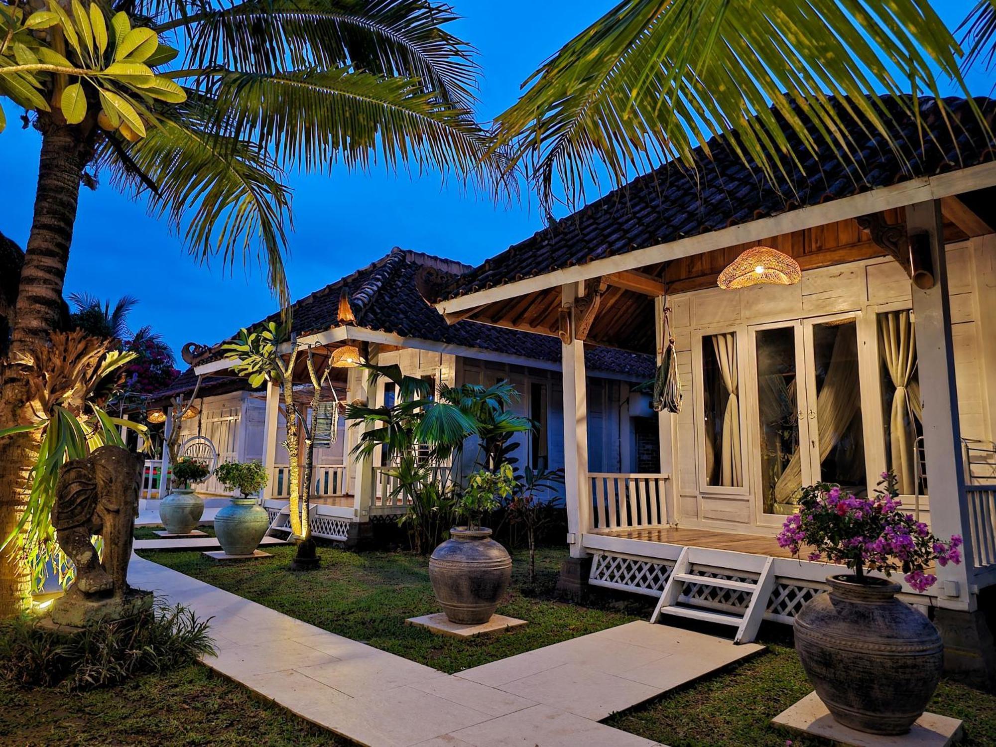 Janur Bungalow Магеланг Экстерьер фото